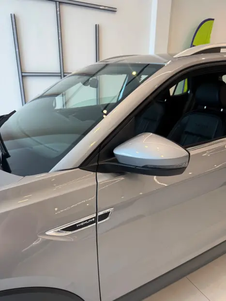 VOLKSWAGEN T-Cross 1.4 4P 250 TSI FLEX HIGHLINE AUTOM�TICO, Foto 15