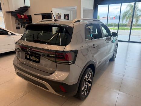 VOLKSWAGEN T-Cross 1.4 4P 250 TSI FLEX HIGHLINE AUTOM�TICO, Foto 17