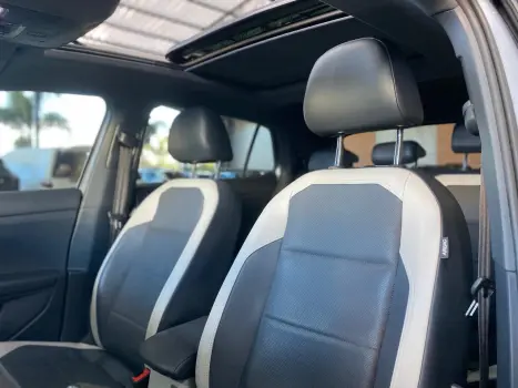 VOLKSWAGEN T-Cross 1.4 4P 250 TSI FLEX HIGHLINE AUTOM�TICO, Foto 11