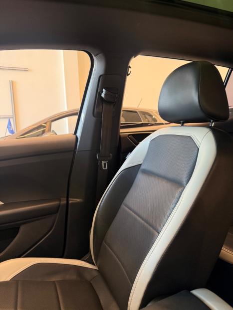 VOLKSWAGEN T-Cross 1.4 4P 250 TSI FLEX HIGHLINE AUTOM�TICO, Foto 6