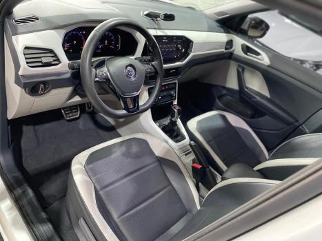 VOLKSWAGEN T-Cross 1.4 4P 250 TSI FLEX HIGHLINE AUTOM�TICO, Foto 11