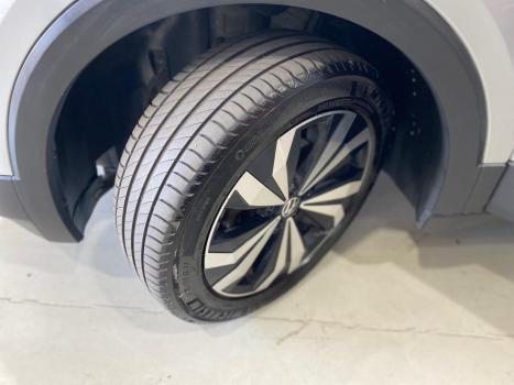 VOLKSWAGEN T-Cross 1.4 4P 250 TSI FLEX HIGHLINE AUTOM�TICO, Foto 14