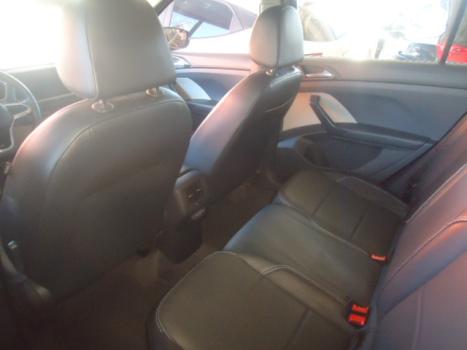 VOLKSWAGEN T-Cross 1.4 4P 250 TSI FLEX HIGHLINE AUTOM�TICO, Foto 3