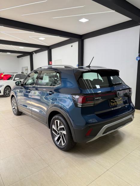 VOLKSWAGEN T-Cross 1.4 4P 250 TSI FLEX HIGHLINE AUTOM�TICO, Foto 9