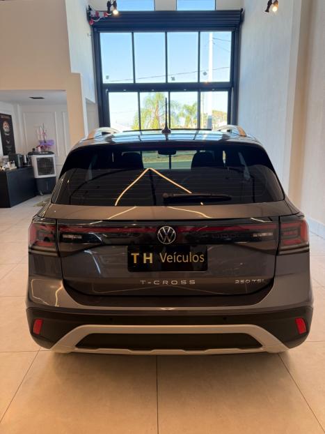 VOLKSWAGEN T-Cross 1.4 4P 250 TSI FLEX HIGHLINE AUTOM�TICO, Foto 17