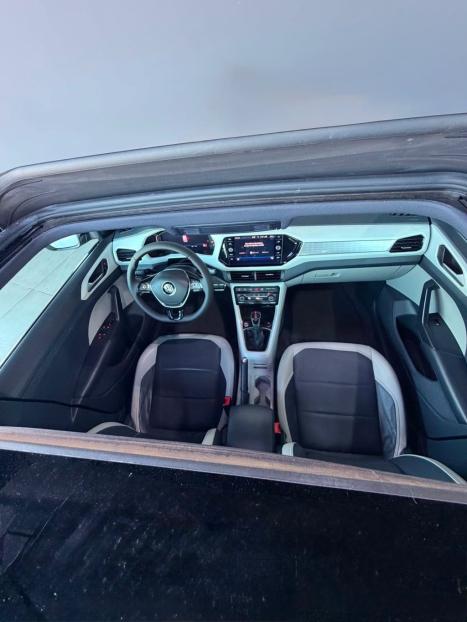 VOLKSWAGEN T-Cross 1.4 4P 250 TSI FLEX HIGHLINE AUTOM�TICO, Foto 5
