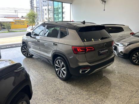VOLKSWAGEN Taos 1.4 16V 4P FLEX 250 TSI HIGHLINE AUTOMTICO, Foto 5