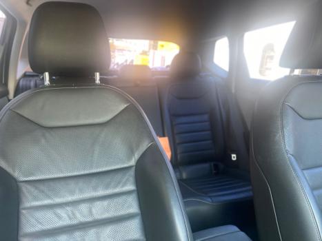 VOLKSWAGEN Taos 1.4 16V 4P FLEX 250 TSI COMFORTLINE AUTOM�TICO, Foto 6