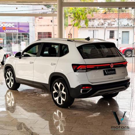 VOLKSWAGEN Taos 1.4 16V 4P FLEX 250 TSI HIGHLINE AUTOM�TICO, Foto 2