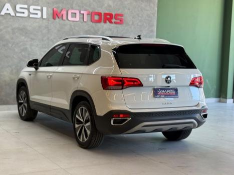 VOLKSWAGEN Taos 1.4 16V 4P FLEX 250 TSI HIGHLINE AUTOM�TICO, Foto 8