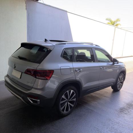 VOLKSWAGEN Taos 1.4 16V 4P FLEX 250 TSI HIGHLINE AUTOM�TICO, Foto 4