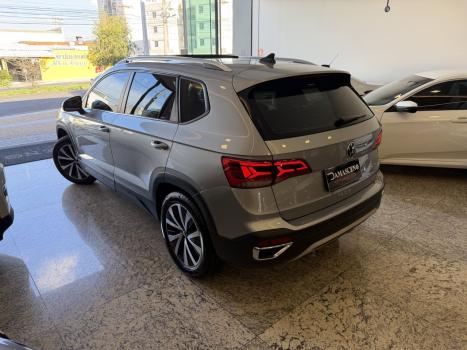 VOLKSWAGEN Taos 1.4 16V 4P FLEX 250 TSI HIGHLINE AUTOM�TICO, Foto 5