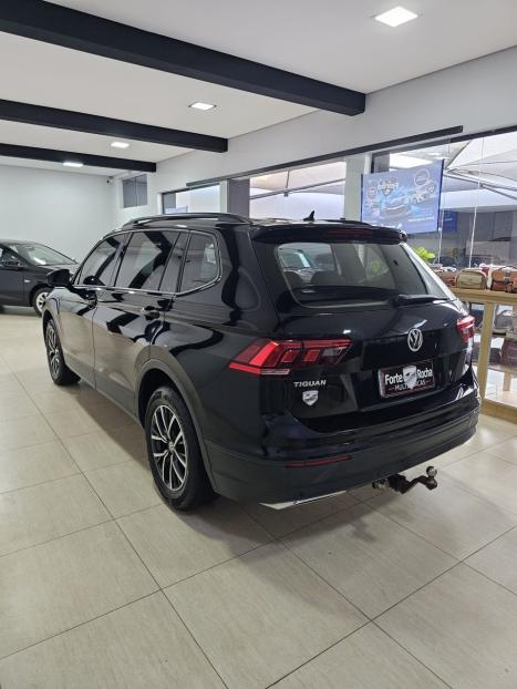 VOLKSWAGEN Tiguan 1.4 250 TSI TOTAL FLEX ALLSPACE COMFORTLINE TURBO AUTOM�TICO TIPTRONIC, Foto 7