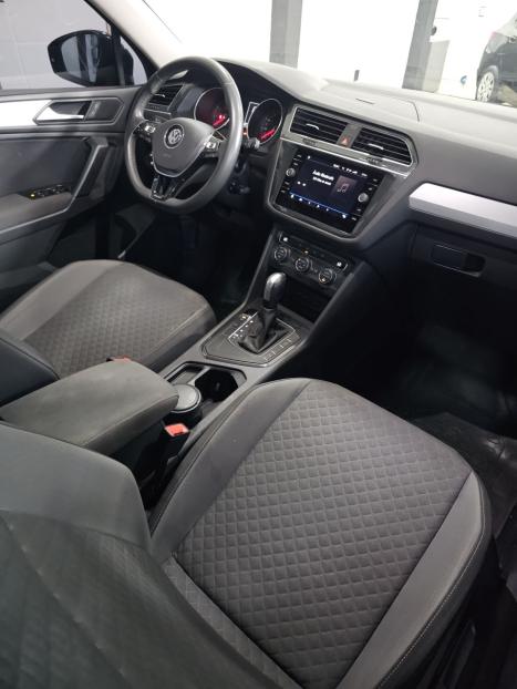 VOLKSWAGEN Tiguan 1.4 250 TSI TOTAL FLEX ALLSPACE COMFORTLINE TURBO AUTOM�TICO TIPTRONIC, Foto 16