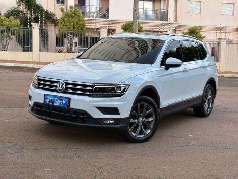 VOLKSWAGEN Tiguan 1.4 250 TSI TOTAL FLEX ALLSPACE COMFORTLINE TURBO AUTOM�TICO TIPTRONIC, Foto 2