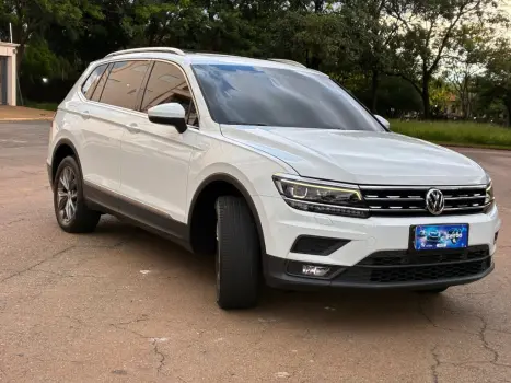 VOLKSWAGEN Tiguan 1.4 250 TSI TOTAL FLEX ALLSPACE COMFORTLINE TURBO AUTOM�TICO TIPTRONIC, Foto 6
