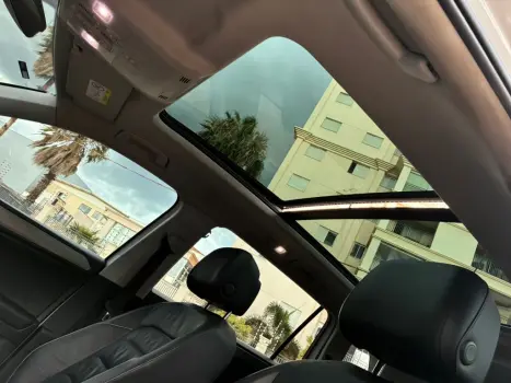 VOLKSWAGEN Tiguan 1.4 250 TSI TOTAL FLEX ALLSPACE COMFORTLINE TURBO AUTOM�TICO TIPTRONIC, Foto 10