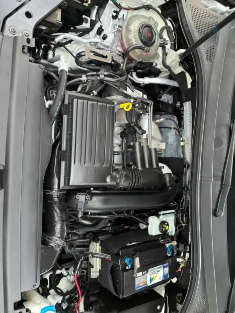 VOLKSWAGEN Tiguan 1.4 250 TSI TOTAL FLEX ALLSPACE COMFORTLINE TURBO AUTOM�TICO TIPTRONIC, Foto 12