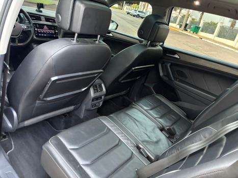 VOLKSWAGEN Tiguan 1.4 250 TSI TOTAL FLEX ALLSPACE COMFORTLINE TURBO AUTOM�TICO TIPTRONIC, Foto 3
