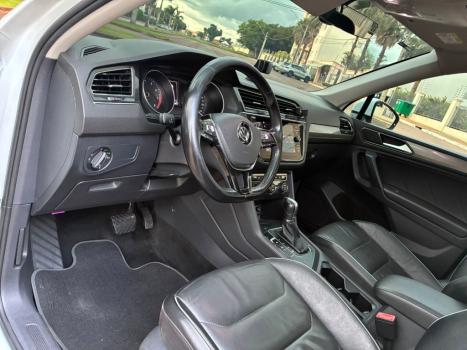 VOLKSWAGEN Tiguan 1.4 250 TSI TOTAL FLEX ALLSPACE COMFORTLINE TURBO AUTOM�TICO TIPTRONIC, Foto 7