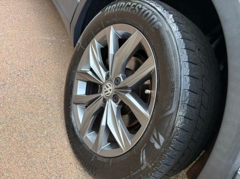 VOLKSWAGEN Tiguan 1.4 250 TSI TOTAL FLEX ALLSPACE COMFORTLINE TURBO AUTOM�TICO TIPTRONIC, Foto 10