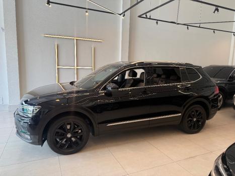 VOLKSWAGEN Tiguan 1.4 250 TSI TOTAL FLEX ALLSPACE COMFORTLINE TURBO AUTOM�TICO TIPTRONIC, Foto 4