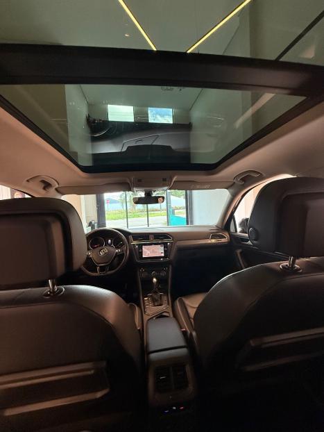 VOLKSWAGEN Tiguan 1.4 250 TSI TOTAL FLEX ALLSPACE COMFORTLINE TURBO AUTOM�TICO TIPTRONIC, Foto 14