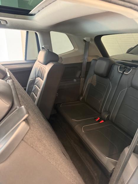 VOLKSWAGEN Tiguan 1.4 250 TSI TOTAL FLEX ALLSPACE COMFORTLINE TURBO AUTOM�TICO TIPTRONIC, Foto 16