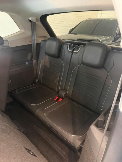 VOLKSWAGEN Tiguan 1.4 250 TSI TOTAL FLEX ALLSPACE COMFORTLINE TURBO AUTOM�TICO TIPTRONIC, Foto 17