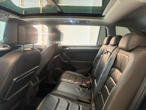 VOLKSWAGEN Tiguan 1.4 250 TSI TOTAL FLEX ALLSPACE COMFORTLINE TURBO AUTOM�TICO TIPTRONIC, Foto 18
