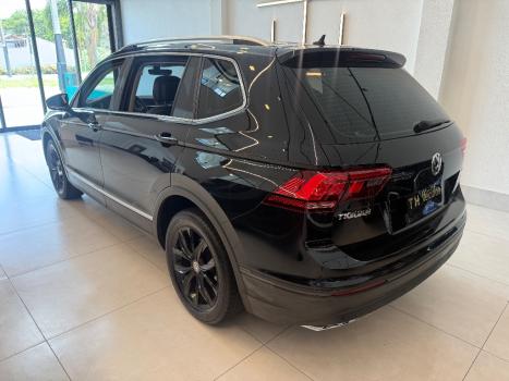 VOLKSWAGEN Tiguan 1.4 250 TSI TOTAL FLEX ALLSPACE COMFORTLINE TURBO AUTOM�TICO TIPTRONIC, Foto 23