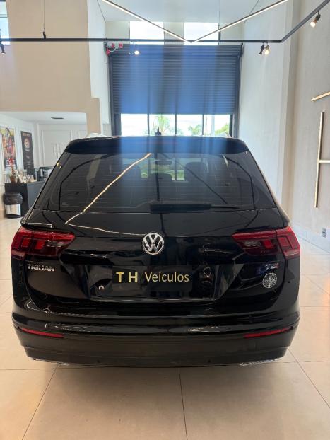 VOLKSWAGEN Tiguan 1.4 250 TSI TOTAL FLEX ALLSPACE COMFORTLINE TURBO AUTOM�TICO TIPTRONIC, Foto 24