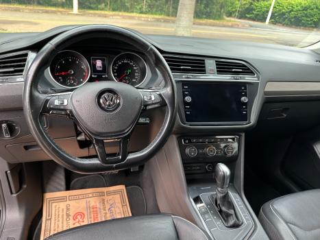 VOLKSWAGEN Tiguan 1.4 250 TSI TOTAL FLEX ALLSPACE COMFORTLINE TURBO AUTOM�TICO TIPTRONIC, Foto 9