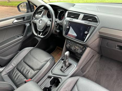 VOLKSWAGEN Tiguan 1.4 250 TSI TOTAL FLEX ALLSPACE COMFORTLINE TURBO AUTOM�TICO TIPTRONIC, Foto 14