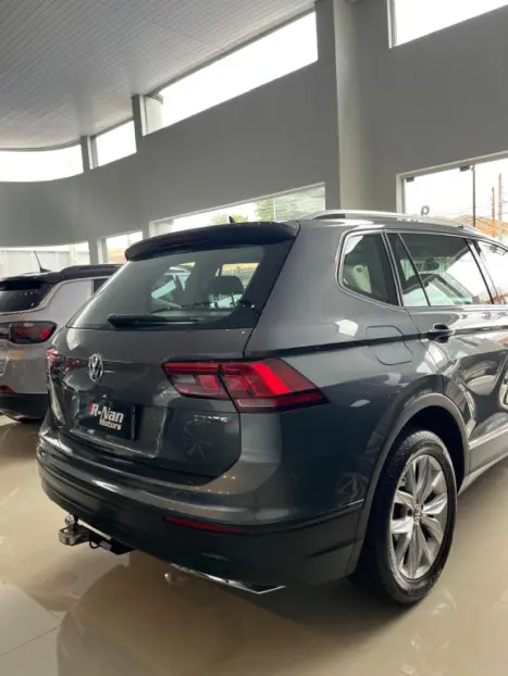 VOLKSWAGEN Tiguan 1.4 16V 4P TSI 250 FLEX TURBO COMFORTLINE AUTOM�TICO, Foto 4