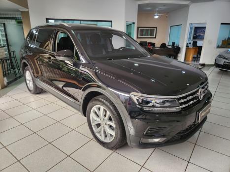VOLKSWAGEN Tiguan 1.4 250 TSI TOTAL FLEX ALLSPACE COMFORTLINE TURBO AUTOM�TICO TIPTRONIC, Foto 3