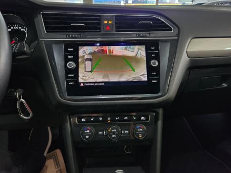 VOLKSWAGEN Tiguan 1.4 250 TSI TOTAL FLEX ALLSPACE COMFORTLINE TURBO AUTOM�TICO TIPTRONIC, Foto 9