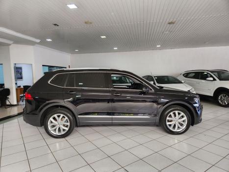 VOLKSWAGEN Tiguan 1.4 250 TSI TOTAL FLEX ALLSPACE COMFORTLINE TURBO AUTOM�TICO TIPTRONIC, Foto 14