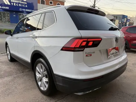 VOLKSWAGEN Tiguan 1.4 250 TSI TOTAL FLEX ALLSPACE COMFORTLINE TURBO AUTOM�TICO TIPTRONIC, Foto 4