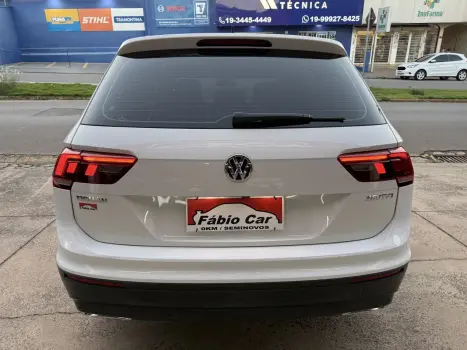 VOLKSWAGEN Tiguan 1.4 250 TSI TOTAL FLEX ALLSPACE COMFORTLINE TURBO AUTOM�TICO TIPTRONIC, Foto 6