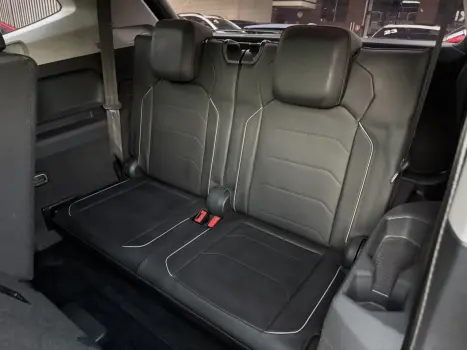 VOLKSWAGEN Tiguan 1.4 250 TSI TOTAL FLEX ALLSPACE COMFORTLINE TURBO AUTOM�TICO TIPTRONIC, Foto 9