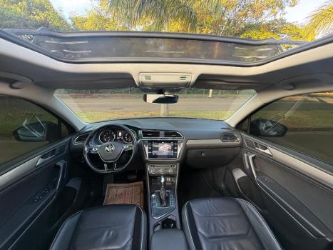 VOLKSWAGEN Tiguan 1.4 250 TSI TOTAL FLEX ALLSPACE COMFORTLINE TURBO AUTOM�TICO TIPTRONIC, Foto 17