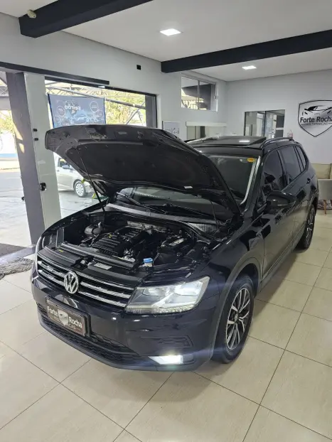 VOLKSWAGEN Tiguan 1.4 250 TSI TOTAL FLEX ALLSPACE COMFORTLINE TURBO AUTOM�TICO TIPTRONIC, Foto 10