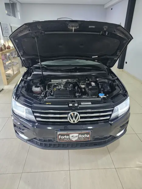 VOLKSWAGEN Tiguan 1.4 250 TSI TOTAL FLEX ALLSPACE COMFORTLINE TURBO AUTOM�TICO TIPTRONIC, Foto 20