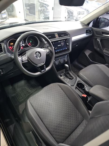 VOLKSWAGEN Tiguan 1.4 250 TSI TOTAL FLEX ALLSPACE COMFORTLINE TURBO AUTOM�TICO TIPTRONIC, Foto 2