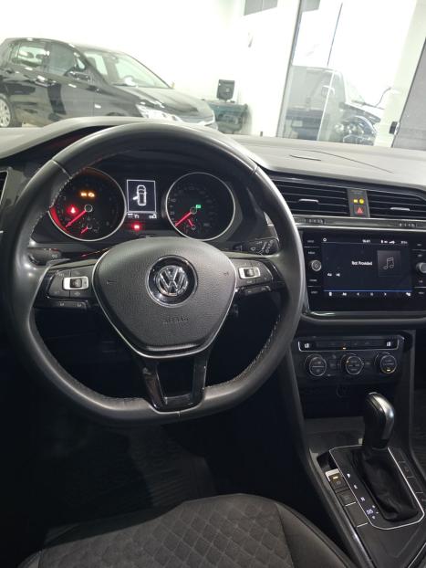VOLKSWAGEN Tiguan 1.4 250 TSI TOTAL FLEX ALLSPACE COMFORTLINE TURBO AUTOM�TICO TIPTRONIC, Foto 12