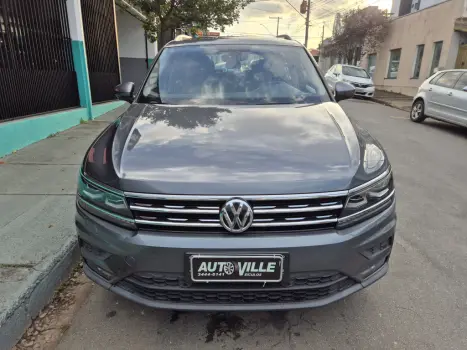 VOLKSWAGEN Tiguan 1.4 250 TSI TOTAL FLEX ALLSPACE COMFORTLINE TURBO AUTOM�TICO TIPTRONIC, Foto 3