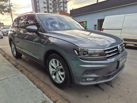VOLKSWAGEN Tiguan 1.4 250 TSI TOTAL FLEX ALLSPACE COMFORTLINE TURBO AUTOM�TICO TIPTRONIC, Foto 4