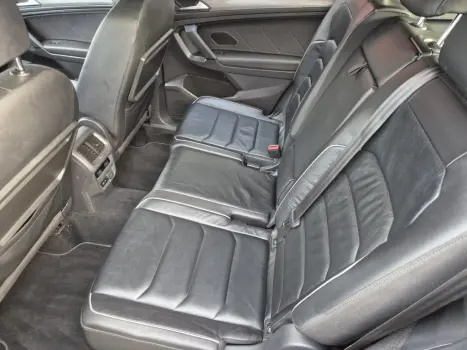 VOLKSWAGEN Tiguan 1.4 250 TSI TOTAL FLEX ALLSPACE COMFORTLINE TURBO AUTOM�TICO TIPTRONIC, Foto 11