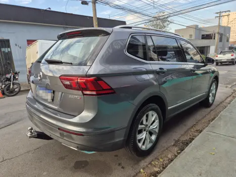 VOLKSWAGEN Tiguan 1.4 250 TSI TOTAL FLEX ALLSPACE COMFORTLINE TURBO AUTOM�TICO TIPTRONIC, Foto 7